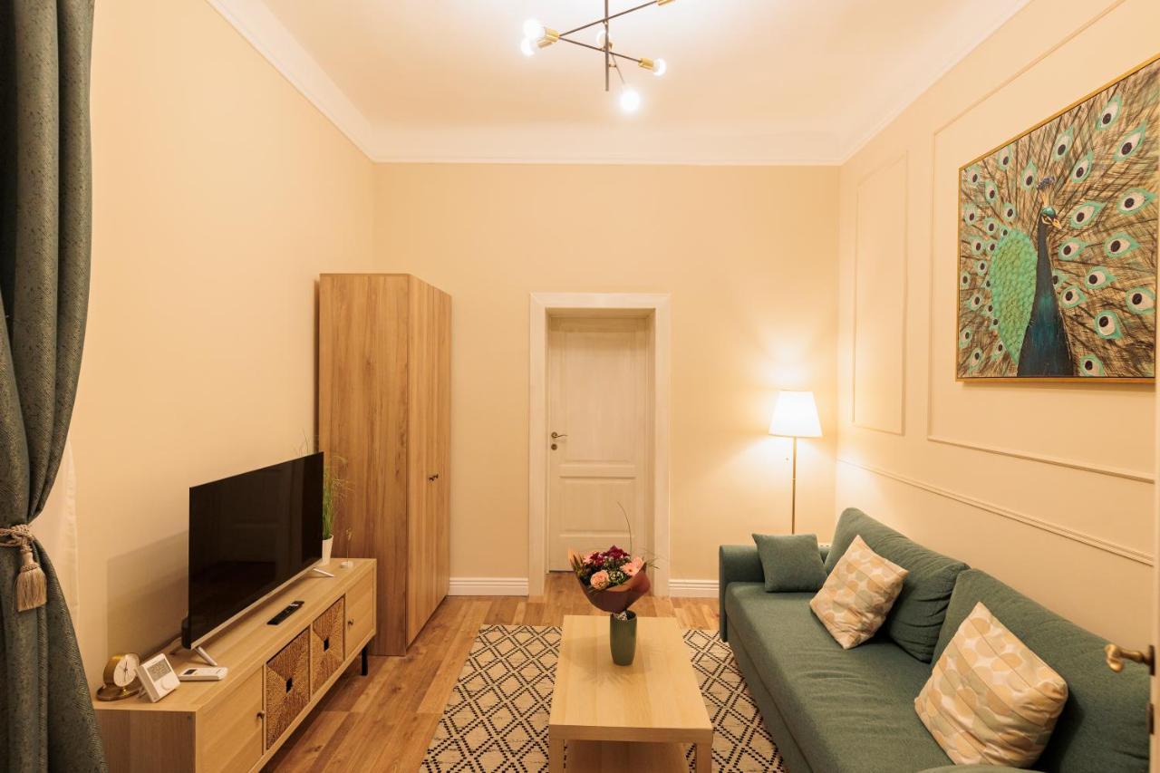 Cozy Apartment In The Historical City Center Timisoara Exterior photo